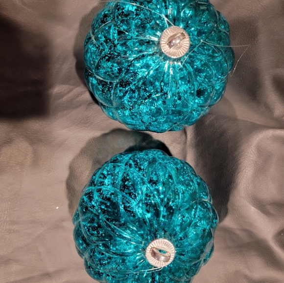 Decorative large plastic bulbs teal turquoise - Picture 3 of 3